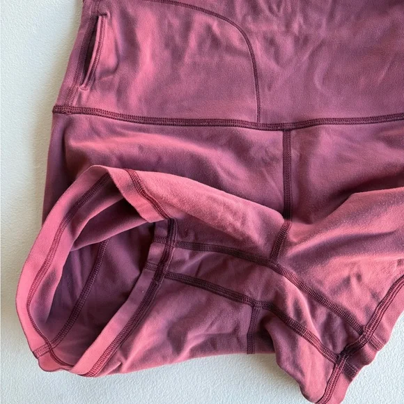 Size 6 LuluLemon Align Pink Shorts - Picture 6 of 6